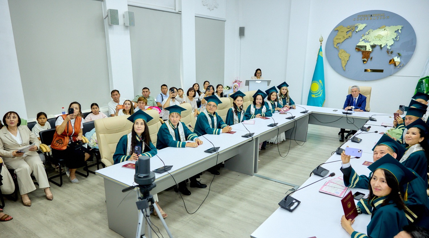 KazNARU ЖАС ҒАЛЫМДАРЫНА PhD ДИПЛОМДАРЫ ТАБЫСТАЛДЫ